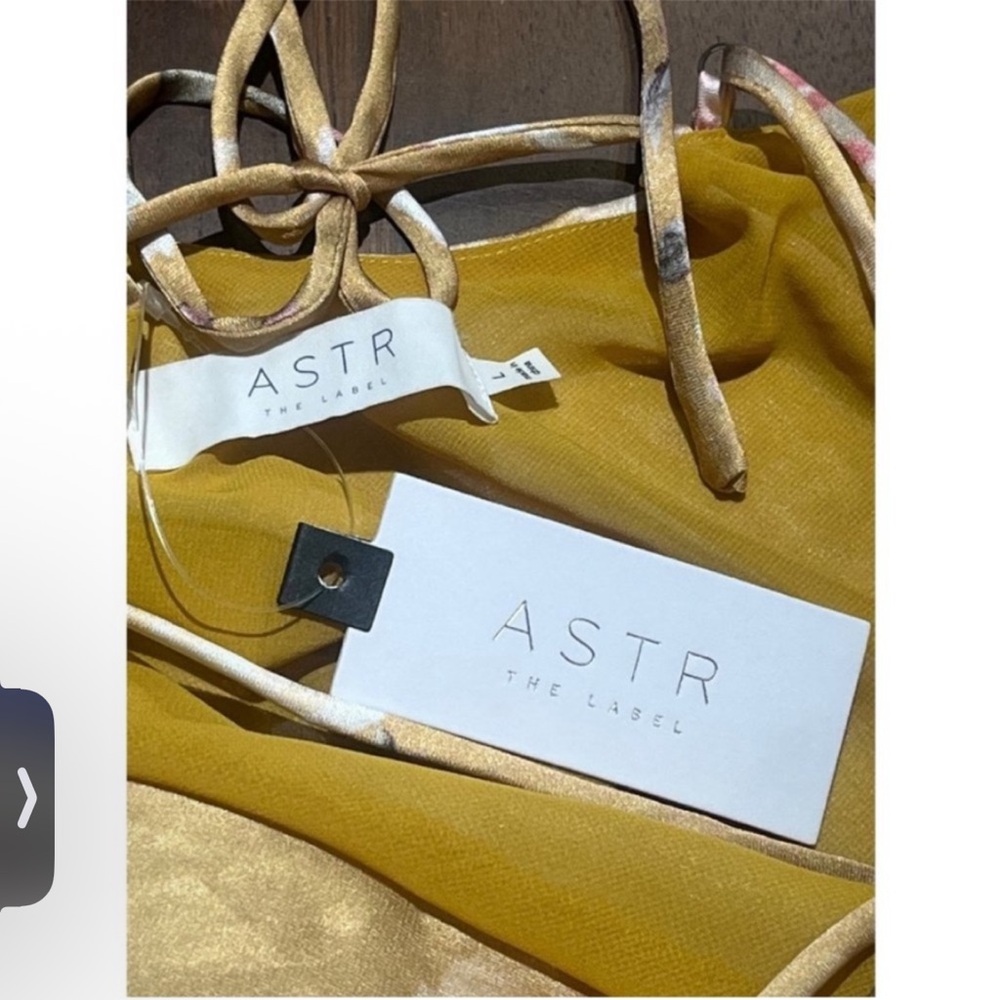 NWT ASTR the Label Gaia Dress in Mustard
Floral Large Satin Silk Formal Wedding - Picture 12 of 12